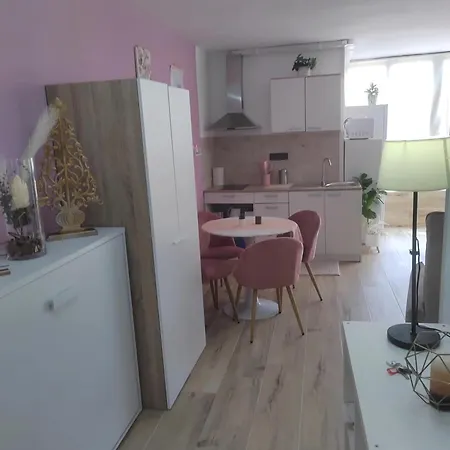 Bright With Sea View 50 M² Pool Apartment *